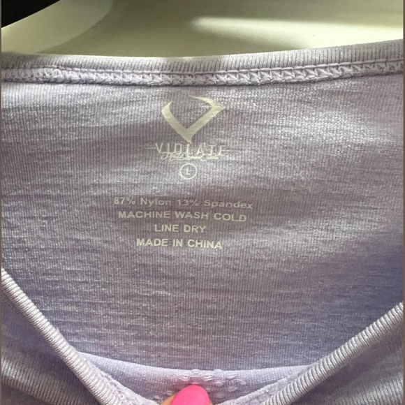 Violate the Dress Code Crop Workout top - Picture 4 of 5